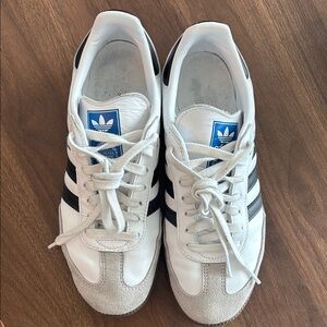Adidas classic Sambas - men’s 7.5